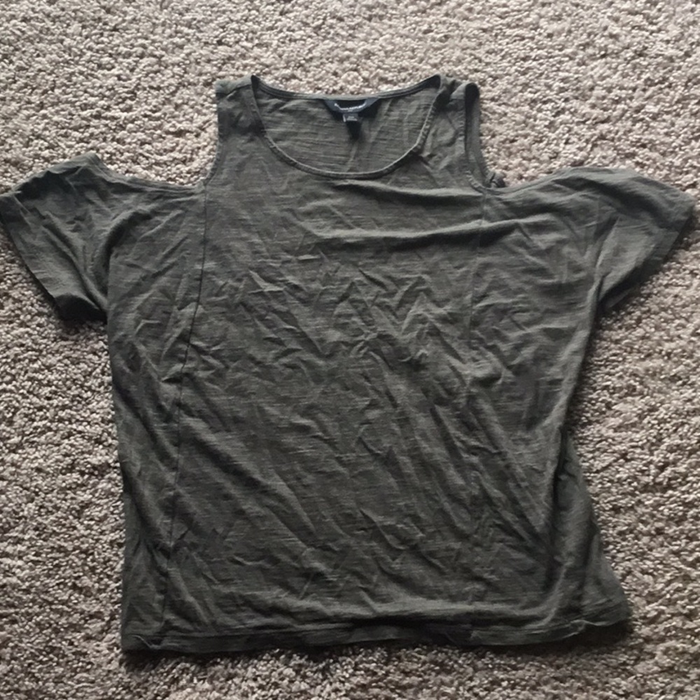 Off the shoulder short sleeve